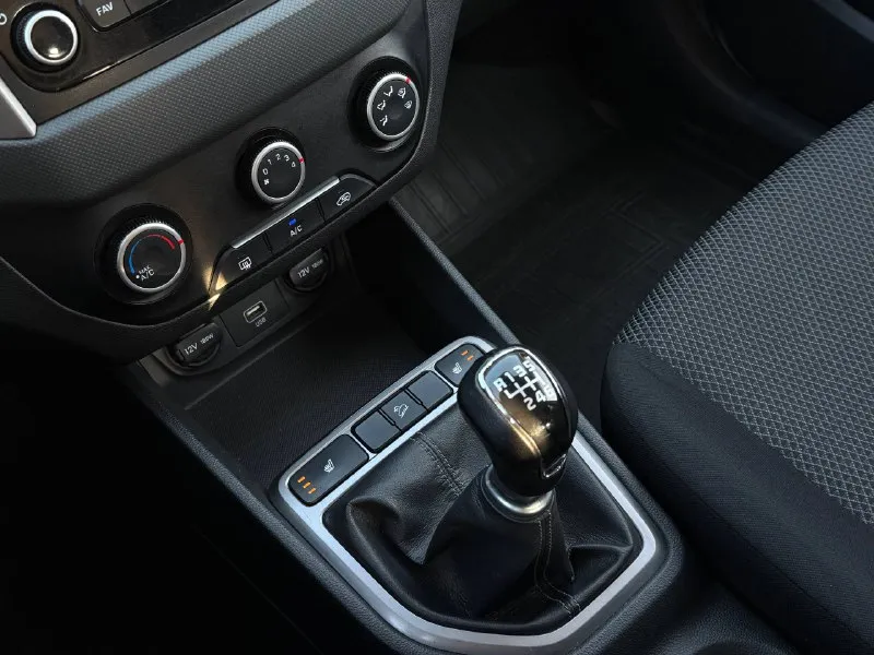 ❗️в продаже❗️ hyundai creta 2019 год выпуска 1.6 бензин мкпп пробег 145.600 км ✅ 1 владелец ✅ передняя часть в бронепленке ✅новая зимняя резина, тормозные диски, сцепление. ✅ отличный внешний вид ✅ богатая комплектация ✅ отличное тех. состояние 💰1.499.000 🔥 ☎️+7(905)-654-77-36📞 - фотография - 10