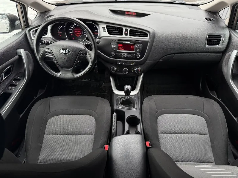 ❗️В продаже❗️
Kia ceed
2015 Год выпуска
1.6 Бензин мкпп
Пробег 193.000 км
✅ 2 Владельца
✅ Отличный внешний вид
✅ Богатая комплектация
✅ Отличное тех. Состояние
💰950.000 ₽ 🔥
☎️+7(905)-654-77-36📞 - фотография - 7