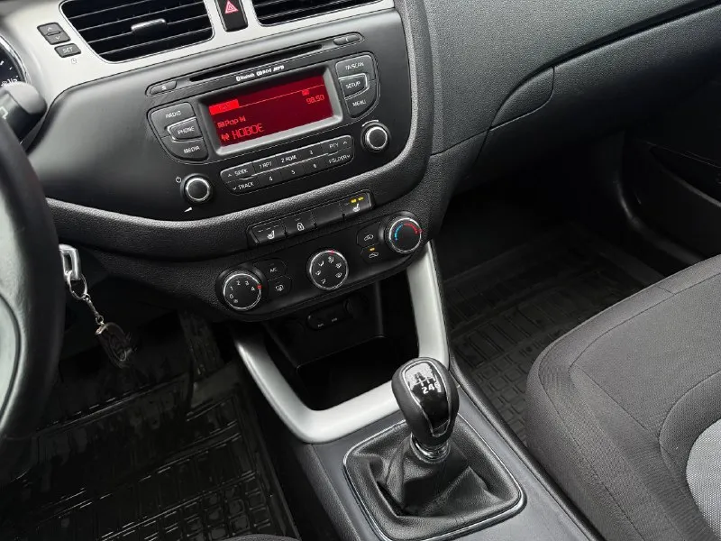 ❗️В продаже❗️
Kia ceed
2015 Год выпуска
1.6 Бензин мкпп
Пробег 193.000 км
✅ 2 Владельца
✅ Отличный внешний вид
✅ Богатая комплектация
✅ Отличное тех. Состояние
💰950.000 ₽ 🔥
☎️+7(905)-654-77-36📞 - фотография - 8