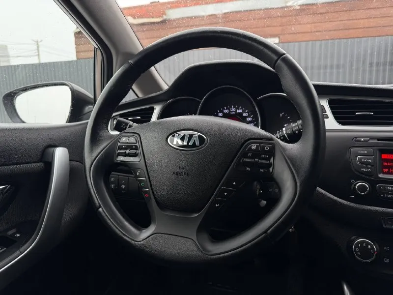 ❗️В продаже❗️
Kia ceed
2015 Год выпуска
1.6 Бензин мкпп
Пробег 193.000 км
✅ 2 Владельца
✅ Отличный внешний вид
✅ Богатая комплектация
✅ Отличное тех. Состояние
💰950.000 ₽ 🔥
☎️+7(905)-654-77-36📞 - фотография - 9