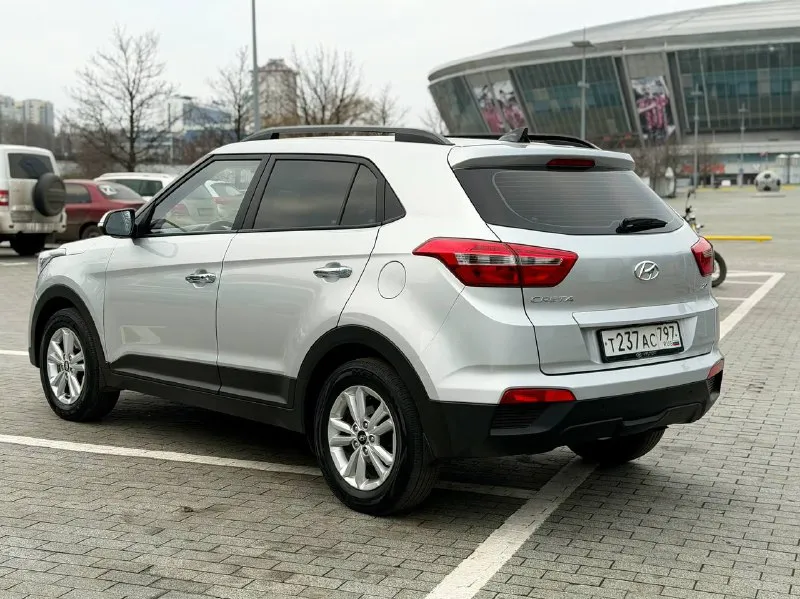 Hyundai creta 2020 год номер +79497546213 цена:1.580.000 машина в идеальном состоянии мотор и коробка работают идеально ходовая часть вложений не требует пробег 109.тсч км мотор 2.0 бензин-газ замена масла каждые 6-7 тсч км максимальная комплектация, без ключевой доступ, электро регулировка зеркал, датчик света и дождя, мультируль, круиз контроль, полный электропакет, подогрев руля и сидений, климат контроль, оригинальный большой монитор с блютуз машина обслужена от и до - фотография - 3