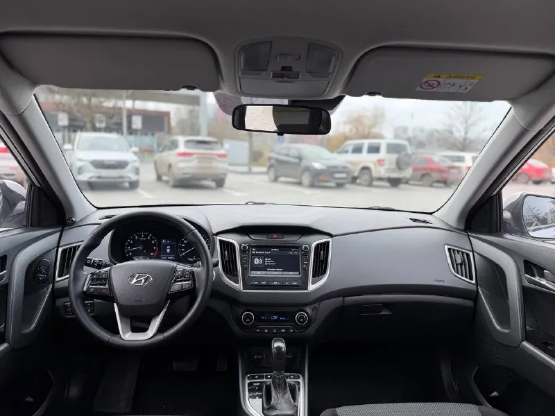 Hyundai creta 2020 год номер +79497546213 цена:1.580.000 машина в идеальном состоянии мотор и коробка работают идеально ходовая часть вложений не требует пробег 109.тсч км мотор 2.0 бензин-газ замена масла каждые 6-7 тсч км максимальная комплектация, без ключевой доступ, электро регулировка зеркал, датчик света и дождя, мультируль, круиз контроль, полный электропакет, подогрев руля и сидений, климат контроль, оригинальный большой монитор с блютуз машина обслужена от и до - фотография - 5