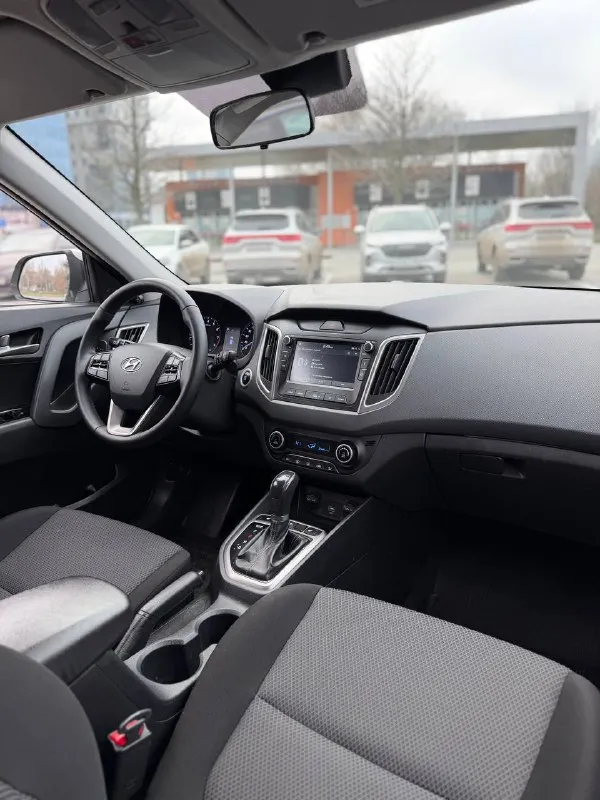 Hyundai creta 2020 год номер +79497546213 цена:1.580.000 машина в идеальном состоянии мотор и коробка работают идеально ходовая часть вложений не требует пробег 109.тсч км мотор 2.0 бензин-газ замена масла каждые 6-7 тсч км максимальная комплектация, без ключевой доступ, электро регулировка зеркал, датчик света и дождя, мультируль, круиз контроль, полный электропакет, подогрев руля и сидений, климат контроль, оригинальный большой монитор с блютуз машина обслужена от и до - фотография - 6