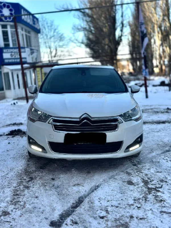 Citroen c4, 2016г. , цена: 670.000₽ хороший торг 1.6 бензин, коробка автомат, пробег 198000км, родной практически вся в родной краски, окрашено пара единиц чисто косметика комплектация отличная - датчики дождя и света - датчики давления в шинах - адаптивный свет с led лампами, светит как днем - двух зонный климат контроль - круиз контроль - автоскладывание зеркал - подогревы лобового, сидений, зеркал и заднего стекла - abs, esp, ebd - зимний режим езды - aux, usb, bluetooth, навигация, браузер хорошая акустика - изменение цвета приборки и т. д. 2 ключа, 2 комплекта резины документы в порядке, можно сразу в мрэо тел. +79493145540 телеграмм там же 📞 🇷🇺 звоните: +79493145540 - фотография - 2