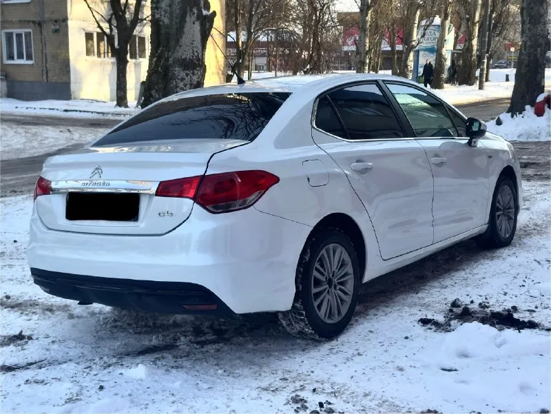 Citroen c4, 2016г. , цена: 670.000₽ хороший торг 1.6 бензин, коробка автомат, пробег 198000км, родной практически вся в родной краски, окрашено пара единиц чисто косметика комплектация отличная - датчики дождя и света - датчики давления в шинах - адаптивный свет с led лампами, светит как днем - двух зонный климат контроль - круиз контроль - автоскладывание зеркал - подогревы лобового, сидений, зеркал и заднего стекла - abs, esp, ebd - зимний режим езды - aux, usb, bluetooth, навигация, браузер хорошая акустика - изменение цвета приборки и т. д. 2 ключа, 2 комплекта резины документы в порядке, можно сразу в мрэо тел. +79493145540 телеграмм там же 📞 🇷🇺 звоните: +79493145540 - фотография - 6