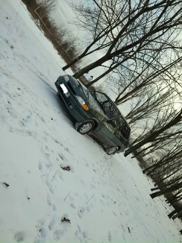 В продаже! ваз samara 2115 2007 года выпуска, авто каждый день на ходу, без вложений❗двигатель 1.5 8 v. не дымит не троит работает ровно едет бодро, ходовая на 4+ электрика полностью исправна 👍документы чистые 180 учёт птс, стс, дкп, ксерокопия паспорта хозяина связь с ним есть, любой вид оформления, комплектация авто🚘 хорошая музыка, зимняя резина, 2 электро стеклоподъёмника, центральный замок, сигнализация, секретка,2 подогрева сидений, обогрев стёкол, лед лампы💡печка новая, цена 210 тыс рублей торг, возможен пригон по договорённости, звонить по 📱+79495357455, г. макеевка. 📞 звоните: +7(949)5357455 - фотография - 2