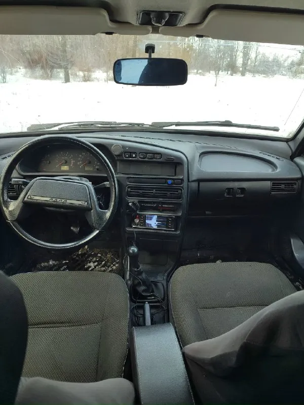 В продаже! ваз samara 2115 2007 года выпуска, авто каждый день на ходу, без вложений❗двигатель 1.5 8 v. не дымит не троит работает ровно едет бодро, ходовая на 4+ электрика полностью исправна 👍документы чистые 180 учёт птс, стс, дкп, ксерокопия паспорта хозяина связь с ним есть, любой вид оформления, комплектация авто🚘 хорошая музыка, зимняя резина, 2 электро стеклоподъёмника, центральный замок, сигнализация, секретка,2 подогрева сидений, обогрев стёкол, лед лампы💡печка новая, цена 210 тыс рублей торг, возможен пригон по договорённости, звонить по 📱+79495357455, г. макеевка. 📞 звоните: +7(949)5357455 - фотография - 7