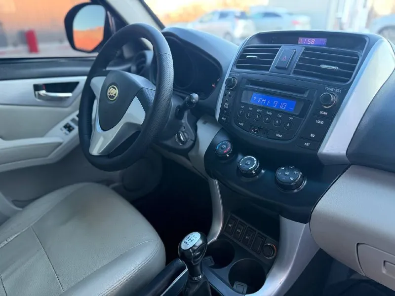 Продам lifan x 60. 1,8 объём, 2012 г пробег 138 т, авто в идеальном состоянии без рыжиков не гнилой, продажа от собственника, двигатель работает ровно не троит не дымин, ходовая плотная, есть свежий техосмотр на год, видео обзор по запросу, осмотр г мариуполь, телефон +79496387155 (+79199776012 телеграм вацап) цена 770 т. торг 📲 tg: @yulcik180 📞 звоните: +7(949)6387155 - фотография - 3