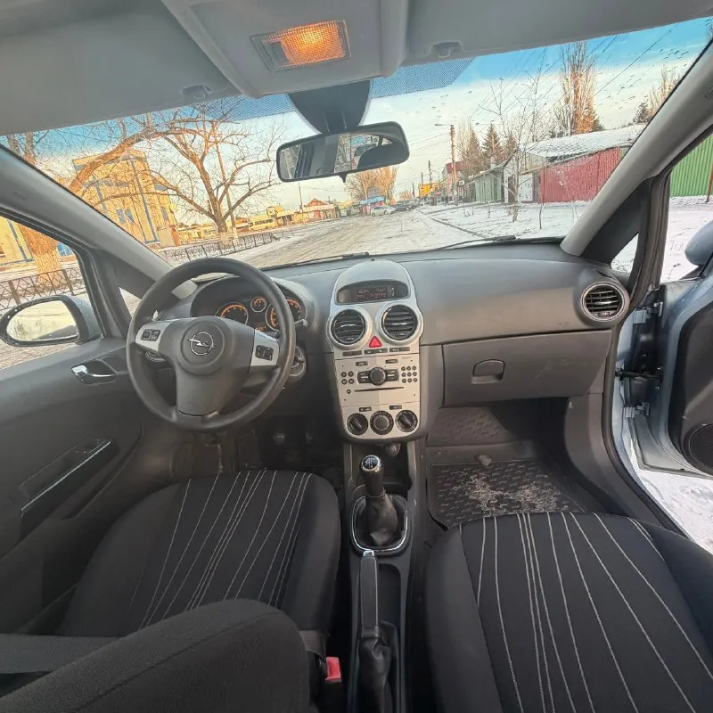 Opel корса 2009 год выпуска один владелец по птс машина вся в заводском окрасе дно в отличном состоянии рыжики, гниль отсутствует двигатель, коробка без нареканий авs еср кондиционер (рабочий) элекрорегулеровка зеркал хорошая зимняя резина салон в отличном состоянии заводской парктроник стеклоподъемники с доводчиками родные стекла 395000₽ разумный торг у капота +7 (949) 487-64-07 📞 звоните: +7(949)4876407 - фотография - 10
