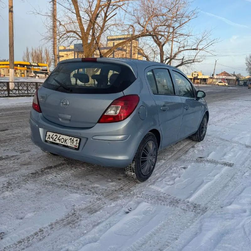 Opel корса 2009 год выпуска один владелец по птс машина вся в заводском окрасе дно в отличном состоянии рыжики, гниль отсутствует двигатель, коробка без нареканий авs еср кондиционер (рабочий) элекрорегулеровка зеркал хорошая зимняя резина салон в отличном состоянии заводской парктроник стеклоподъемники с доводчиками родные стекла 395000₽ разумный торг у капота +7 (949) 487-64-07 📞 звоните: +7(949)4876407 - фотография - 5