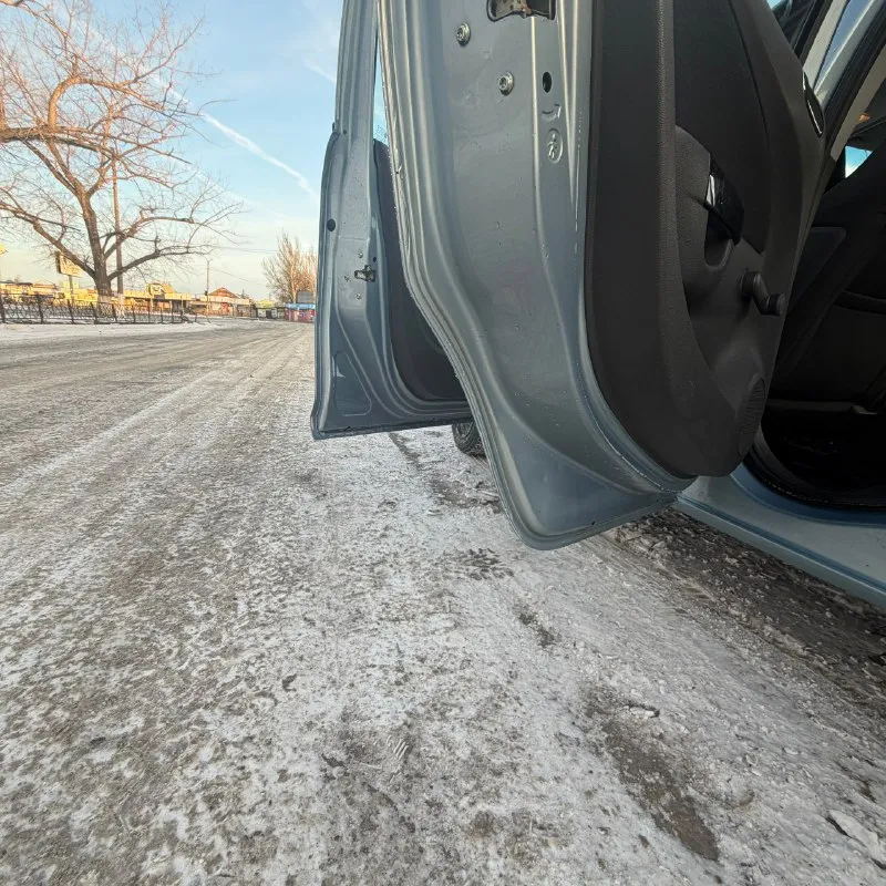 Opel корса 2009 год выпуска один владелец по птс машина вся в заводском окрасе дно в отличном состоянии рыжики, гниль отсутствует двигатель, коробка без нареканий авs еср кондиционер (рабочий) элекрорегулеровка зеркал хорошая зимняя резина салон в отличном состоянии заводской парктроник стеклоподъемники с доводчиками родные стекла 395000₽ разумный торг у капота +7 (949) 487-64-07 📞 звоните: +7(949)4876407 - фотография - 9