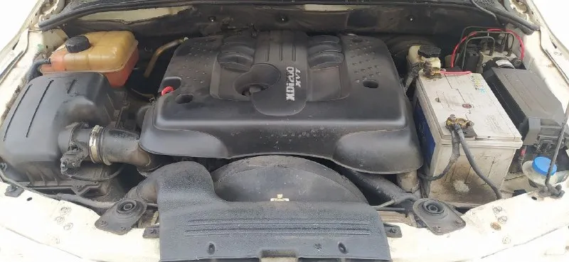 Продается рамный внедорожник в хорошем состоянии. это полноценный внедорожник с большим просветом,2008г. двигатель 2.0тd. , работает ровно, коробка автомат переключает плавно, полный привод работает, кондиционер холодит, сидения с подогревом. пробег 250.000 тыс км. все расходники заменены. установлена зимняя шипованная шина. установлена камера заднего вида и задний парктроник. есть небольшие нюансы по кузову. цена 950 тыс. руб ±7949-423-12-96 донецк! 📞 звоните: +7(949)4231296 - фотография - 3