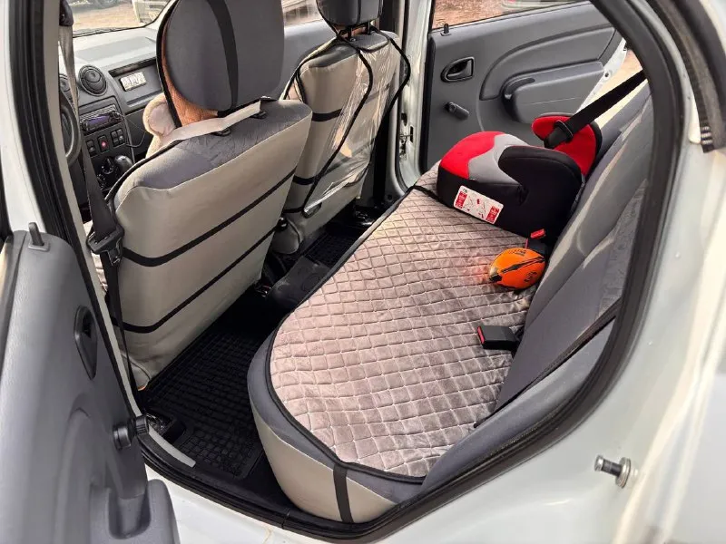 Срочно🔥🔥🔥🔥 dacia logan 1.4 mt 2007 пробег 119 тыс владелец один. машина в хорошем состоянии. ездил аккуратно. летняя резина на дисках r15 полностью обслужена сел да поехал. полное переоформление. 450тыс +79494536343 владислав - фотография - 8