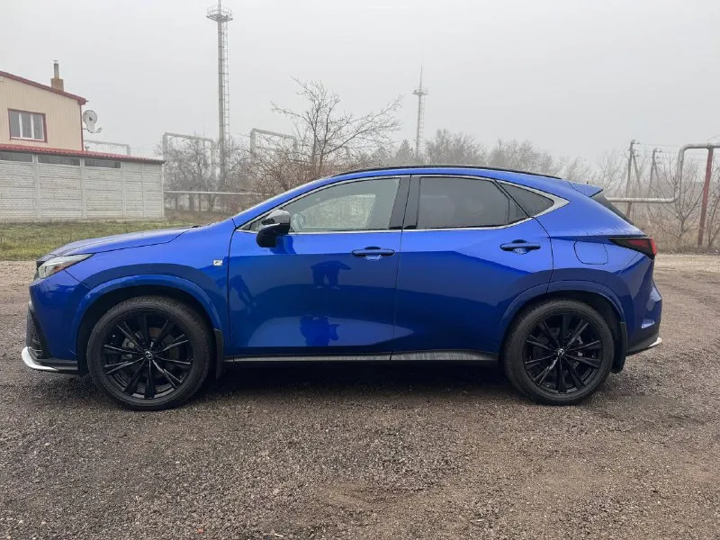 Lexus nx 350 f-sport -машина 2022г -объём двигателя: 2.4 -пробег : 60.000км -тип двигателя: бензин -коробка передач: автомат -привод: полный -панорамная крыша - камеры 360’ - подогрев руля -подогрев боковых зеркал - подогрев/вентиляция сидений - память сидений - большой монитор с apple carplay и android auto - цифровая панель приборов - датчик дождя - датчик света - активный круиз-контрол - датчики мёртвых зон - контроль пешеходов при движении задним ходом 💲цена: 5.200.000руб. ☎телефон: +7(949)326-93-73 - фотография - 3