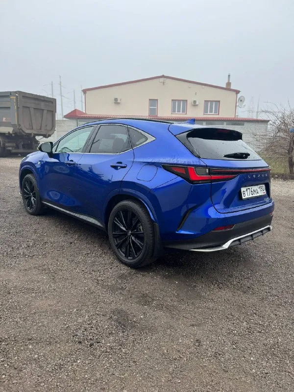 Lexus nx 350 f-sport -машина 2022г -объём двигателя: 2.4 -пробег : 60.000км -тип двигателя: бензин -коробка передач: автомат -привод: полный -панорамная крыша - камеры 360’ - подогрев руля -подогрев боковых зеркал - подогрев/вентиляция сидений - память сидений - большой монитор с apple carplay и android auto - цифровая панель приборов - датчик дождя - датчик света - активный круиз-контрол - датчики мёртвых зон - контроль пешеходов при движении задним ходом 💲цена: 5.200.000руб. ☎телефон: +7(949)326-93-73 - фотография - 4