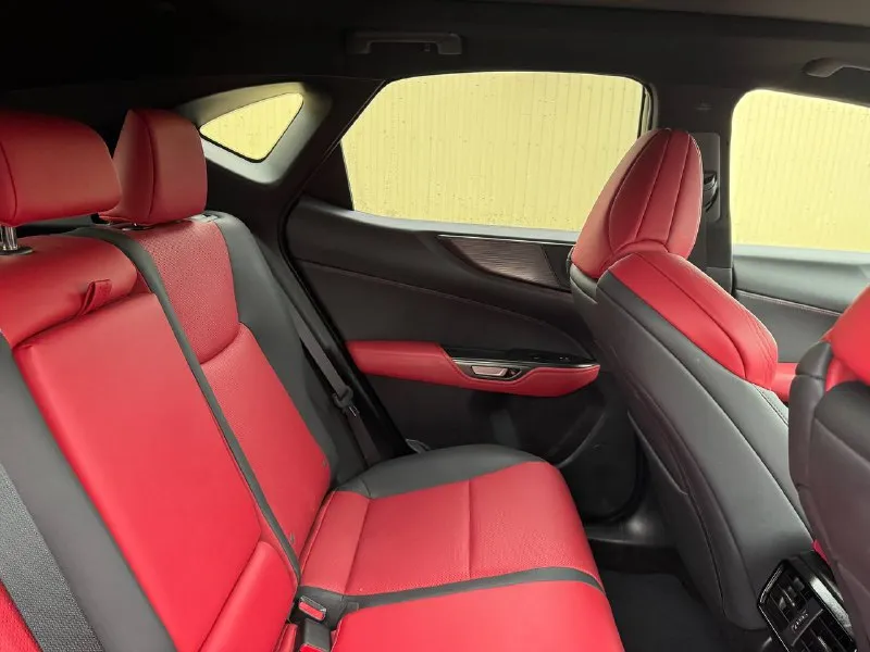 Lexus nx 350 f-sport -машина 2022г -объём двигателя: 2.4 -пробег : 60.000км -тип двигателя: бензин -коробка передач: автомат -привод: полный -панорамная крыша - камеры 360’ - подогрев руля -подогрев боковых зеркал - подогрев/вентиляция сидений - память сидений - большой монитор с apple carplay и android auto - цифровая панель приборов - датчик дождя - датчик света - активный круиз-контрол - датчики мёртвых зон - контроль пешеходов при движении задним ходом 💲цена: 5.200.000руб. ☎телефон: +7(949)326-93-73 - фотография - 6