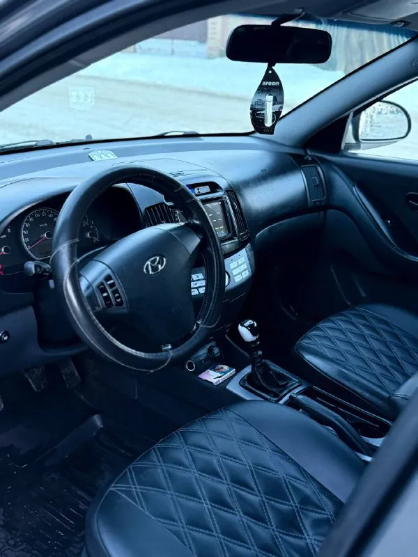 В продаже hyundai elantra ✅состояния идеал ✅не бита не крашена ✅обьем двигателя 1.6 ✅салон идеал не прокурен ✅один владелец по птс ✅коробка механика ✅ пробег родной 180.000 ✅полная комплектация ✅галогеновые фары ✅2009 года выпуска ✅местный учёт ✅авто не пригнана ✅покупалась в автосалоне в донецке 2010 году ✅без вложений ✅расходники все поменяны по документам всё чисто любое переформление. остальные вопросы по телефону +79490362879 цена 720.000 торг у капота! возможен обмен с вашей доплатой - фотография - 8