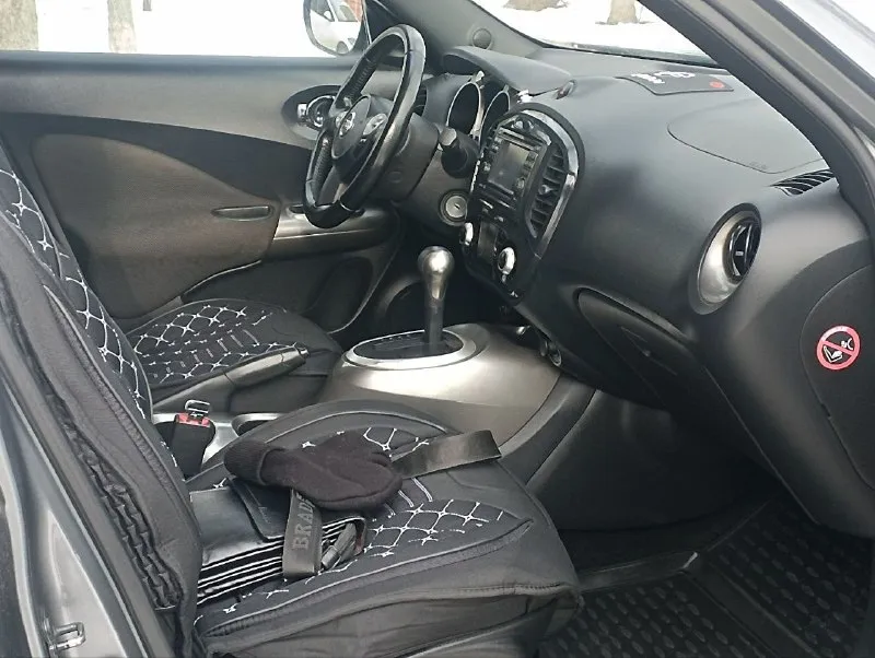 Продам juke 2012 год выпуска, 1.6 кпп автомат я собственник, автомобиль во владении давно. мотор работает отлично не троит, не дымит, тянет супер! акпп листает хорошо. машина полностью обслужена, вложений не требует. расходники все поменял! езжу на любые расстояния хоть в крым, хоть в рим без проблем! двух - зонный климат контроль! подогрев сидений, музыка! абс, еsp, гур, камера заднего вида! электро-пакет и т. д. возможен обмен на авто дешевле с вашей доплатой! осмотр макеевка. цена 1🍋млн.25 т. р. +79494169186 📞 звоните: +7(949)4169186 - фотография - 7