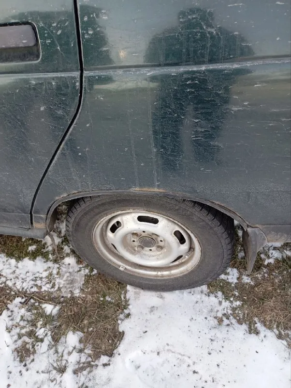 Добрый день ваз 2110 2002 год мотор масло не берет в хорошем состояние ходовка в хорошем состояние, под замену крыло, на фото видно по дну порог под замену, но не критично 180 регион. 200 р торг на бензин +7 949 503 14 44 📞 звоните: +7(949)5031444 - фотография - 4