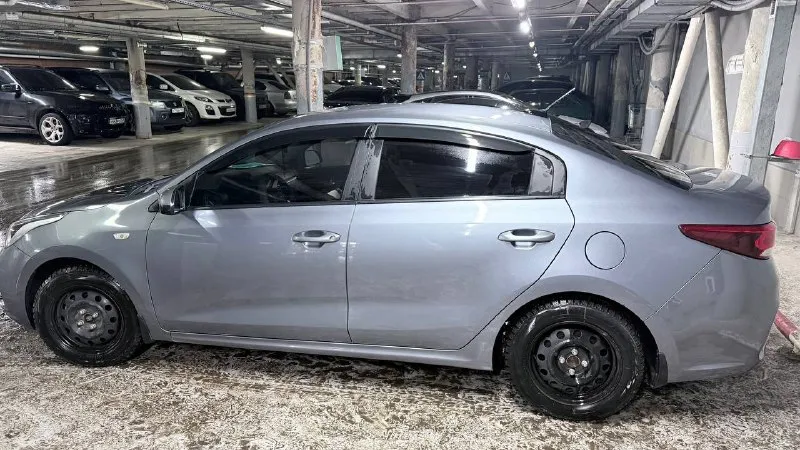 Kia рио 2018 года пробег 191 000 замена масла проводилась каждые 7000 км вложений машина не требует... - фотография
