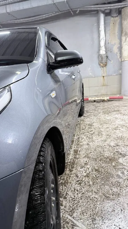 Kia рио 2018 года пробег 191 000 замена масла проводилась каждые 7000 км вложений машина не требует сел и поехал любые проверки в любом сервисе машина была куплена в 2023 году сейчас в птс 3 хозяева так как после развода машину пришлось переписать, но по факту я второй хозяин комплектация: подушка безопасности пассажира эра-глонасс антиблокировочная система (abs) система стабилизации (esp) подушка безопасности водителя крепление детского кресла (задний ряд) isofix система помощи при старте в гору (hsa) датчик давления в шинах электрообогрев боковых зеркал 4 стеклоподъемника подогрев передних сидений обогрев руля климат контроль круиз контроль электрообогрев боковых зеркал стоит музыка прайд в каждой двери по колонке, 2 усилителя, сабик, 4 двери проклеены. цену вижу с музыкой 1 350 000 телефон для связи 89498555824 телеграмм 89920291395 автомобиль в донецке днр перекупы просьба не беспокоить 📲 tg: михаил 📞 звоните: +7(949)8555824 - фотография - 10