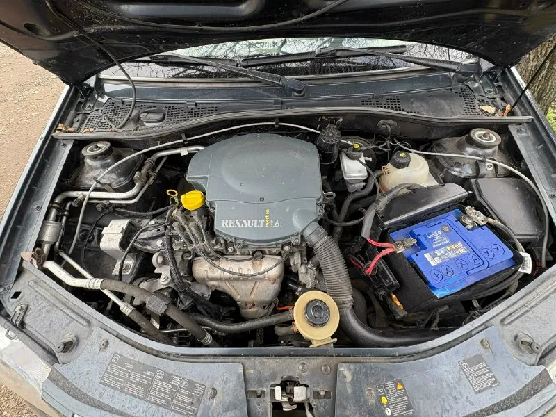 Продам dacia logan 1.6 в отличном состоянии с оригинальным пробегом 120000км! за всю жизнь у авто не было ни одного дтп обсолютно весь в родной краске включая бампера ничего не крутилось не срывалось, все стекла родные включая лобовое!самая максимальная комплектация престиж есть все что может быть в логане гур, кондиционер, электро зеркала с обогревом, руль в заводской коже, 2эсп, центральный замок также дополнительно установлено сигнализация! зимняя резина практически новая. авто все время находилось в одной семье, я второй хозяин. в наличии все сервисные книги 2 ключа. +79494844650 цена:650000 торг при осмотре! свои цены не предлагать!. ! 📞 звоните: +7(949)4844650 - фотография - 6