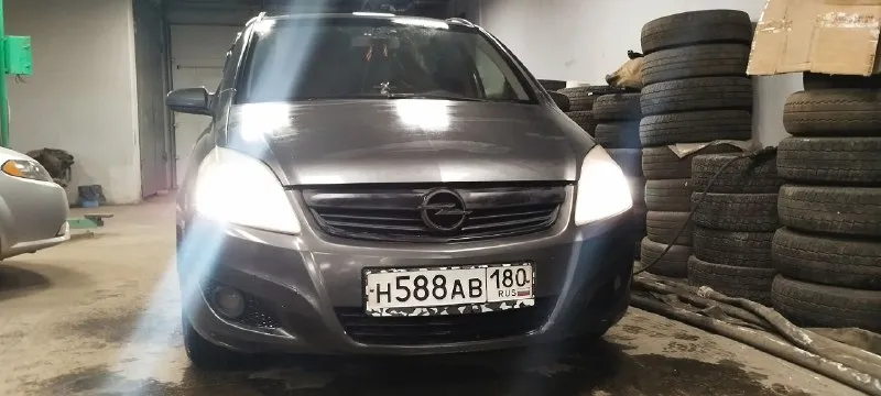 Доброго времени суток, продаю свой авто - я хозяин. 7 мест. за время владения было вложено много сил... - фотография