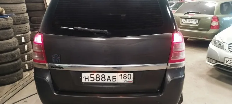 Доброго времени суток, продаю свой авто - я хозяин. 7 мест. за время владения было вложено много сил и средств. были заменены: ступицы колодки в круг тросы ручника шаровые сайлентблоки рычагов трубка эгур заменены все лампочки заменен термостат корпус термостата фишка термостата электромагнитные клапана клапанная крышка заменена на алюминиевую (оригинальную отдам, там нужно поменять клапан вкг) свечи модуль зажигания трубка клапана вкг трубка подогрева дросселя все технические жидкости заменены и меняются вовремя салон в хороших чехлах на руле оплетка в данный момент меняется теплообменник на завареный комплект летней резины на дисках. естественно косяки возрастные - есть рыжки, царапины, но ничего критичниго. днище, пороги целые. покупал краску, в цвет отдам. 580000 +79493341989 - фотография - 3