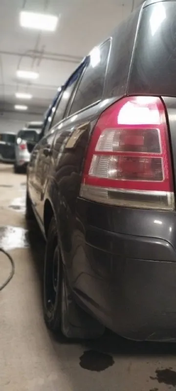 Доброго времени суток, продаю свой авто - я хозяин. 7 мест. за время владения было вложено много сил и средств. были заменены: ступицы колодки в круг тросы ручника шаровые сайлентблоки рычагов трубка эгур заменены все лампочки заменен термостат корпус термостата фишка термостата электромагнитные клапана клапанная крышка заменена на алюминиевую (оригинальную отдам, там нужно поменять клапан вкг) свечи модуль зажигания трубка клапана вкг трубка подогрева дросселя все технические жидкости заменены и меняются вовремя салон в хороших чехлах на руле оплетка в данный момент меняется теплообменник на завареный комплект летней резины на дисках. естественно косяки возрастные - есть рыжки, царапины, но ничего критичниго. днище, пороги целые. покупал краску, в цвет отдам. 580000 +79493341989 - фотография - 4