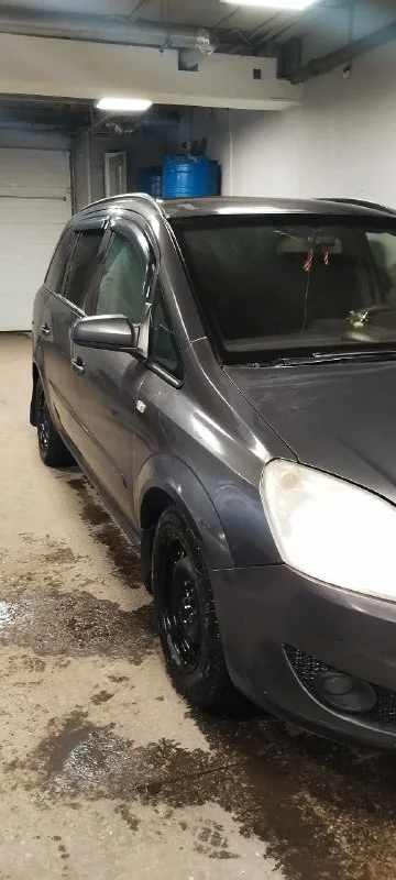 Доброго времени суток, продаю свой авто - я хозяин. 7 мест. за время владения было вложено много сил и средств. были заменены: ступицы колодки в круг тросы ручника шаровые сайлентблоки рычагов трубка эгур заменены все лампочки заменен термостат корпус термостата фишка термостата электромагнитные клапана клапанная крышка заменена на алюминиевую (оригинальную отдам, там нужно поменять клапан вкг) свечи модуль зажигания трубка клапана вкг трубка подогрева дросселя все технические жидкости заменены и меняются вовремя салон в хороших чехлах на руле оплетка в данный момент меняется теплообменник на завареный комплект летней резины на дисках. естественно косяки возрастные - есть рыжки, царапины, но ничего критичниго. днище, пороги целые. покупал краску, в цвет отдам. 580000 +79493341989 - фотография - 6