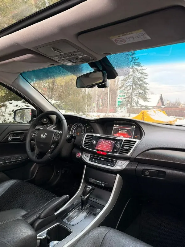 Honda accord 9 executive 2.4 1.430.000💰🔥 год:2013 пробег:210.000 самая полная комплектация. черная на черном 😎👍🏻 люк, подогревы всех сидений, боковая камера, электро привода сидений, все вспомогательный датчики. мотор в отличном состоянии, едет как ракета, при этом не дымит, масло не ест, не троит, все отлично! переключает мягко, комфортно, легкая в езде! ходовая без нареканий, ничего не гремит, не стучит, мягкая комфортная) по электрике все есть и все работают исправно, без каких либо нареканий! документы чистые, без запретов, без штрафов 79496438443 - фотография - 5