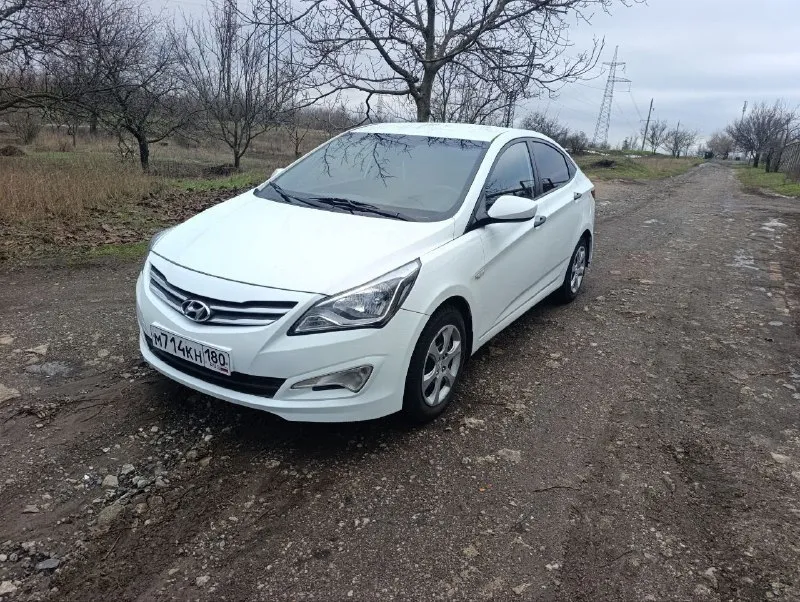 Хюндай солярис (hyundai solaris) 2015 г; мотор 1, 4 механика, в нормальном рабочем состоянии. возмож... - фотография
