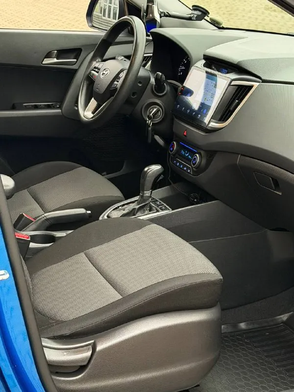 Hyundai creta год выпуска - 2016 кпп - автоматическая цена - 1.550.000₽ тел. +79493902663 либо - +7 (949) 679-98-14 продам автомобиль в идеальном состоянии, 1 хозяин из автосалона. не битая и не крашеная ( любые проверки ) простой и экономичный бензиновый двигатель 1.6 в паре с шести ступенчатой автоматической коробкой передач, работают безупречно. по ходовой части на 5+ не требует ни каких вложений. хорошая комплектация: климат-контроль; парктроник; 4эл. стеклоподъемника; подогревы всех сидений; помощь при подъеме и спуске; эл. зеркала; установлена android мультимедиа со всеми современными плюшками и не плохой акустикой; мультируль; антизанос; антибукс; круиз-контроль; камера заднего вида; штатные диски; релинги; biled оптика ( светит шикарно ) чистый и ухоженный не прокуренный салон. сигнализация с автозапуском. запаска не разу не ставилась. родной пробег 174.000км но состояние авто не побоюсь этого слова - как новое. кто захочет ознакомиться 📲 tg: @vladimir_23_23_23 📞 звоните: +7(949)3902663 - фотография - 8