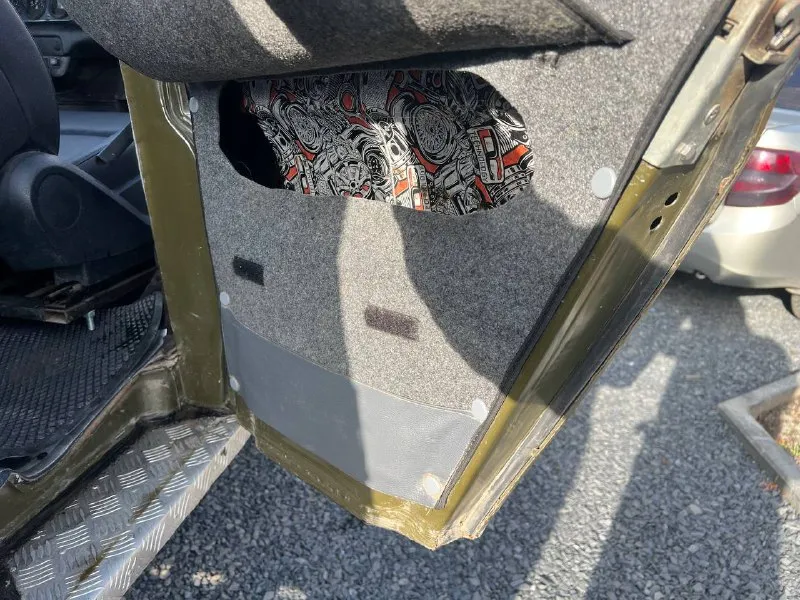 Уаз 469 мотор 421 сотка работает отлично мосты вояки колеса 37 нортэки трактора + (диски ) силовой бампер лифт кузова ( по кузову без вопросов ) рама все обработана и целая хабы новая вся проводка от и до. новый блок предохранителей евро новый тент баки убраны бак на 60л перенесен в багажник салон сиденье электро (бмв х5) заводиться едет в любую погоду больше информации по телефону +7 (949) 569-87-10 илья +7 993 459 49 57 влад 450000₽ - фотография - 5