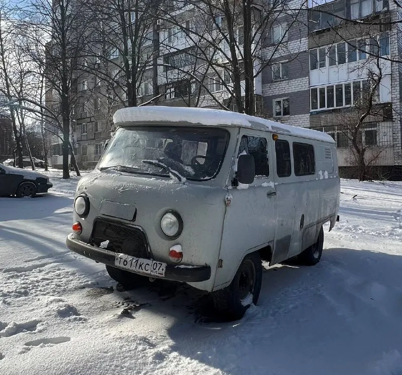 Продам уаз буханка 2003год на полном боевом ходу ! 421 мотор после переборки, тяга отличная, не дыми... - фотография