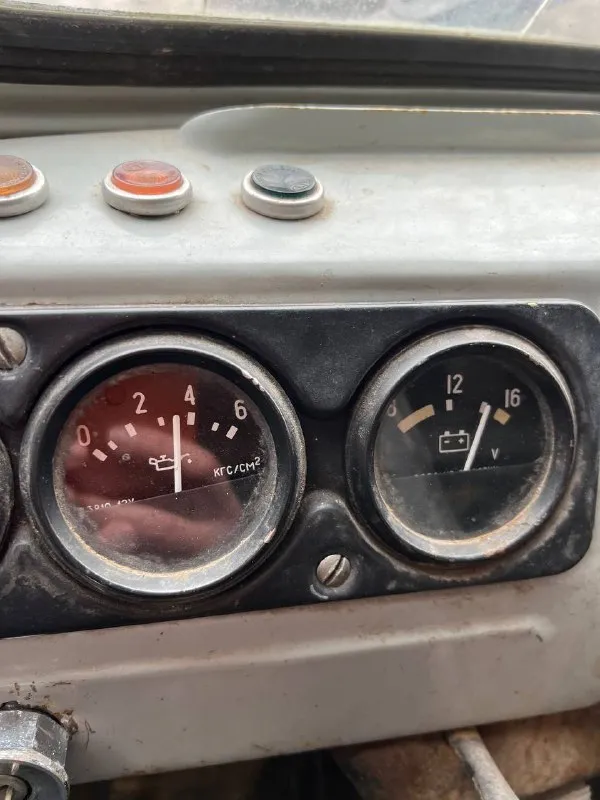 Продам уаз буханка 2003год на полном боевом ходу ! 421 мотор после переборки, тяга отличная, не дымит не троит, масло не расходует ! новый карбюратор, настроен как часы, в любую погоду ! коробка работает в штатном режиме ! новое сцепление, новые карданы ! мосты раздатка все рабоатет, в мостах свежее масло ! днище целое, вин кода на кузове и раме читаются ! свет дворники печка повороты, работает все ! также установлен газ ( не подключен ) документы чистые любое оформление мрэо ! находится в донецке цену вижу 285.000 быстрым хороший торг! военным скидка + могу пригнать по договоренности по всей территории сво ! 79495592702 📲 tg: alex alex 📞 звоните: +7(949)5592702 - фотография - 5