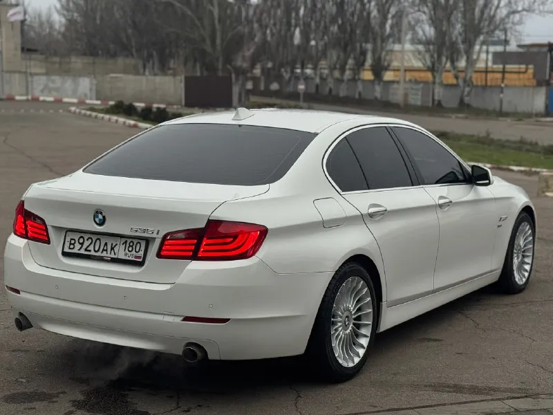 Bmw 535iх в кузове f10,2011 год, родной пробег 233т. км, двигатель 3.0 n55 на 306 лс, коробка 8-ми ступенчатый zf, отличная комплектация, полный привод, ошибок нет никаких, все работает как должно работать, едет на свои силы, новая зимняя резина, кузов ровный,2 ключа, безопасность на месте, переоформление без проблем. первая цена на f10 с n55 мотором в радиусе 500км 💰цена-1 800 000р 🌐 г. донецк ☎️звоните +79493162361 📞 🇷🇺 звоните: +79493162361 - фотография - 5