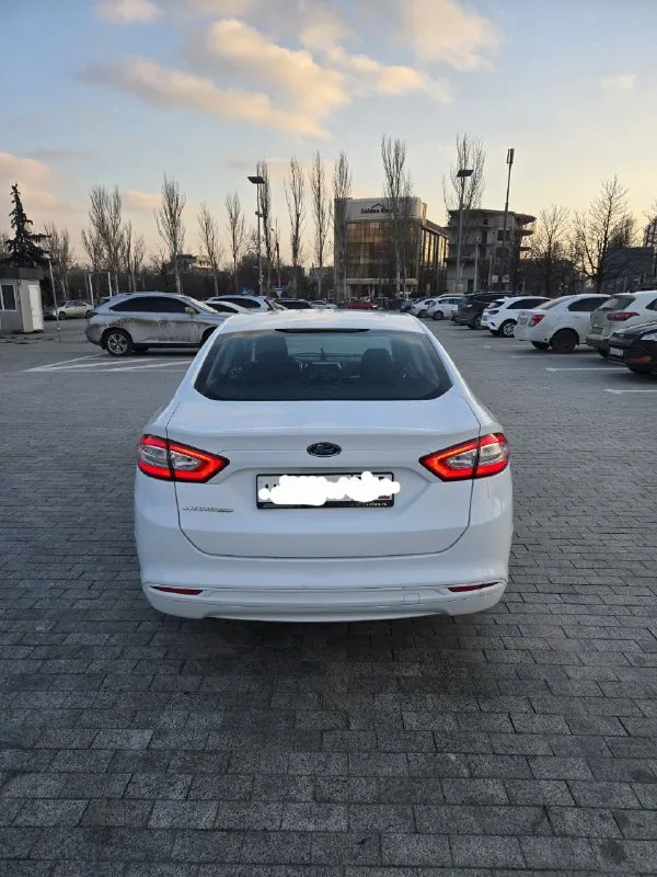 В продаже форд мондео. 2015 год, объем 2.5. пробег 117 000 родной. коробка обычный автомат. за всё время два собственника. машина в отличном состоянии, без вложений. кузов в родном окрасе. комплектация: - круиз - климат - обогрев заднего и лобового стекла - обогрев сидений - датчик давления шин - электро ручник - 4 электросклоподъемника в машине работает каждая кнопка. готов на любые проверки на вашем сто. более подробная информация по телефону. свежая диагностическая карта цена 1 250 000 тел +79495058416 - фотография - 3