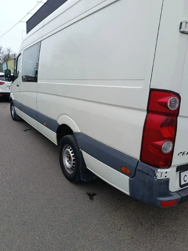 Продам volkswagen crafter 2012 год, 2.0 дизель, мост односкатный. грузопассажирский на 7 мест. 1850000руб. все вопросы по тел. +79495886971 📞 🇷🇺 звоните: +79495886971 - фотография - 7