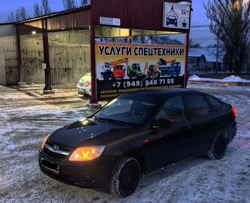 Продам ваз гранту не такси 2015 года 1.6 8 клоп масло и фильтр поменял расходники авто в отличном те... - фотография