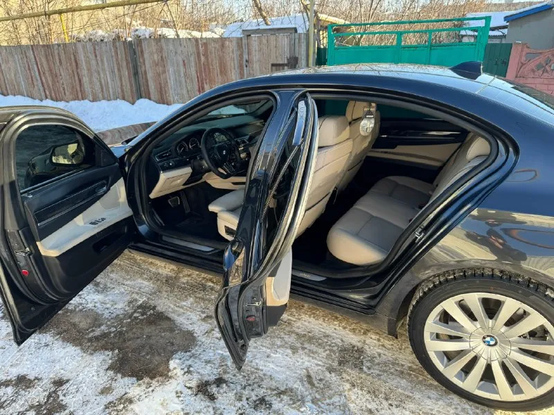 Продам bmw 7 f01 4.4🔥 2010г в очень хорошем состоянии 1.550 торг💰 без подводных камней все расскажу по телефону звоните +79495023334 📞 звоните: +7(949)5023334 - фотография - 2
