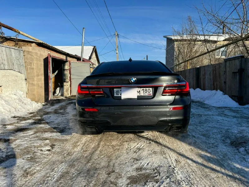 Продам bmw 7 f01 4.4🔥 2010г в очень хорошем состоянии 1.550 торг💰 без подводных камней все расскажу по телефону звоните +79495023334 📞 звоните: +7(949)5023334 - фотография - 5