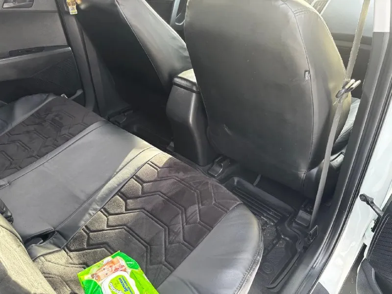 Продам hundai creta 2018 года, в идеальном состоянии. на машине оригинальный пробег 126т я хозяин машина моя, полное переоформление. по кузову а идеальном состоянии, гнили рыжиков нет, все стекла родные, зимой машина стояла в теплом гараже. по технической части нареканий нет. кондиционер, датчик света, дождя, подогревы всех сидений и задних, регулировка, подогрев зеркал, помощь при спуске, антизанос и т. д. работает абсолютно все. салон в отличном состоянии руль сиденья. как новые, в машине одно удовольствие находится и передвигаться г. енакиево тел: +7 (949) 024-52-92 цена:1.490.000руб 📞 звоните: +7(949)0245292 - фотография - 5