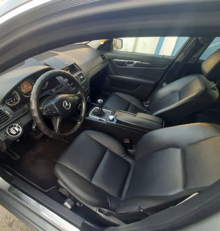 Продам mercedes с200 w204 сdi 2.1 163 л. с.мкпп 6.пробег 305 тыс. универсал 2011г. в отличном состоянии вложений не требует. кожаный салон, двухтонный климат контроль, мульти руль, датчик света, датчик дождя. два ключа, один владелец по птс. машина в цена 1🍋450 тыс. +79497167463 📲 tg: @mawinist87 📞 звоните: +7(949)7167463 - фотография - 5