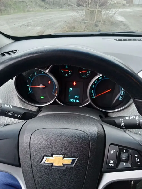 Продам chevrolet cruze 1.8 2014 г. пробег 150 т. к. м. состояние автомобиля отличное, как внешне, так и технически! салон как новый, без повреждений. вся электрика работает без нареканий! пробег родной! салон чистый и ухоженный. летний комплект практически новой резины. я второй владелец. переоформление в мрэо цена : 1100 000 р. более детальная информация по телефону +79493454870 ( телеграмм, макс) сергей 📲 tg: @gst1234g 📞 звоните: +7(949)3454870 - фотография - 3