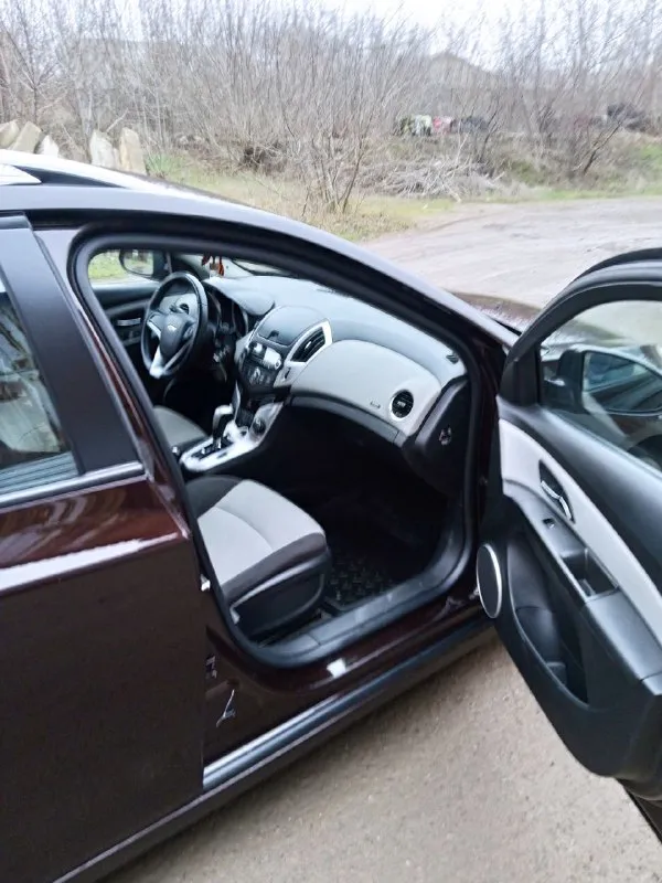 Продам chevrolet cruze 1.8 2014 г. пробег 150 т. к. м. состояние автомобиля отличное, как внешне, так и технически! салон как новый, без повреждений. вся электрика работает без нареканий! пробег родной! салон чистый и ухоженный. летний комплект практически новой резины. я второй владелец. переоформление в мрэо цена : 1100 000 р. более детальная информация по телефону +79493454870 ( телеграмм, макс) сергей 📲 tg: @gst1234g 📞 звоните: +7(949)3454870 - фотография - 6