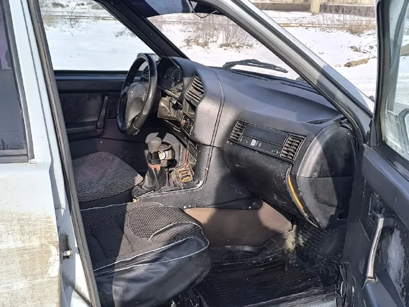 Горловка продам ваз21099.газ бензин в писаный в тех паспорт. 2005 год. .двигатель 1.5 инжектор пяти ступка каробке. по ходовой части нареканий нет. стоят титановые диски. на 14. резина проехала 15.000. учёт 180 всё пройдено проблем нет. по кузову есть нюансы но не критичные машина не с завода. цена 95 торг. +79494743904 александр 📞 звоните: +7(949)4743904 - фотография - 4