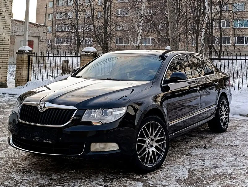 Продам skoda superb 2 в красивом состоянии. два владельца за всю историю. 2010 года выпуска. 1.8 т бензин без масложора без дыма и прочего! пробег 226т. км вложений автомобиль не требует. состояние автомобиля такое же как на фото! авто оснащёно богатой комплектацией: полный электро пакет, кожа. эл. сидения, эл. зеркала, складывание зеркал, мульти руль, двух зонный климат контроль, дотяжки багажника, подогрев всех сидений, адаптированная оптика, хорошая акустика, и много другого. . диски р18 новая зимняя резина. в автомобиле работает абсолютно всё без нареканий. просторный и комфортабельный авто👍 с документами порядок. любое переоформление. находится в донецке цена 885.000 тр торг на месте ✅ моб +79494494164 +79494484540 📲 tg: 😎♠️ 📞 звоните: +7(949)4494164 - фотография - 2