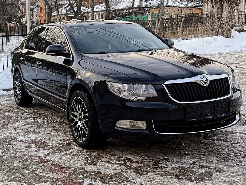 Продам skoda superb 2 в красивом состоянии. два владельца за всю историю. 2010 года выпуска. 1.8 т бензин без масложора без дыма и прочего! пробег 226т. км вложений автомобиль не требует. состояние автомобиля такое же как на фото! авто оснащёно богатой комплектацией: полный электро пакет, кожа. эл. сидения, эл. зеркала, складывание зеркал, мульти руль, двух зонный климат контроль, дотяжки багажника, подогрев всех сидений, адаптированная оптика, хорошая акустика, и много другого. . диски р18 новая зимняя резина. в автомобиле работает абсолютно всё без нареканий. просторный и комфортабельный авто👍 с документами порядок. любое переоформление. находится в донецке цена 885.000 тр торг на месте ✅ моб +79494494164 +79494484540 📲 tg: 😎♠️ 📞 звоните: +7(949)4494164 - фотография - 3
