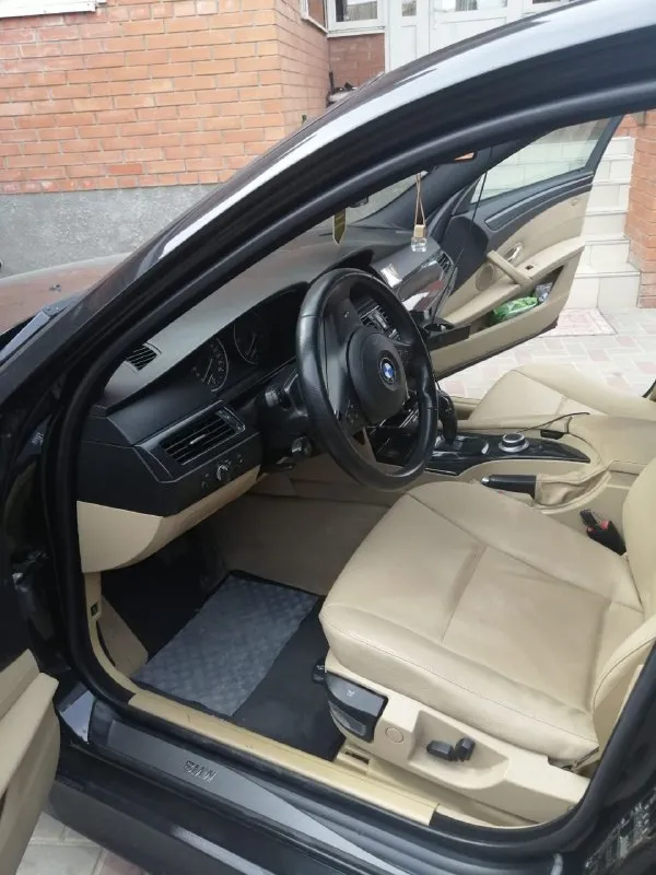 Продам е60 520d 177л/с 2008г. в. пробег 370000,цена 1550000, куплена в 2022 с пробегом 317000,2 комплекта колес, зимняя новая r17,летняя один сезон r19,технически исправна, обслужена, обмен не интересен, продаю в связи с покупкой новой машины, собственник. находится в макеевке торг реальному покупателю, телефон +79490665373 тлг @amur0027 - фотография - 3